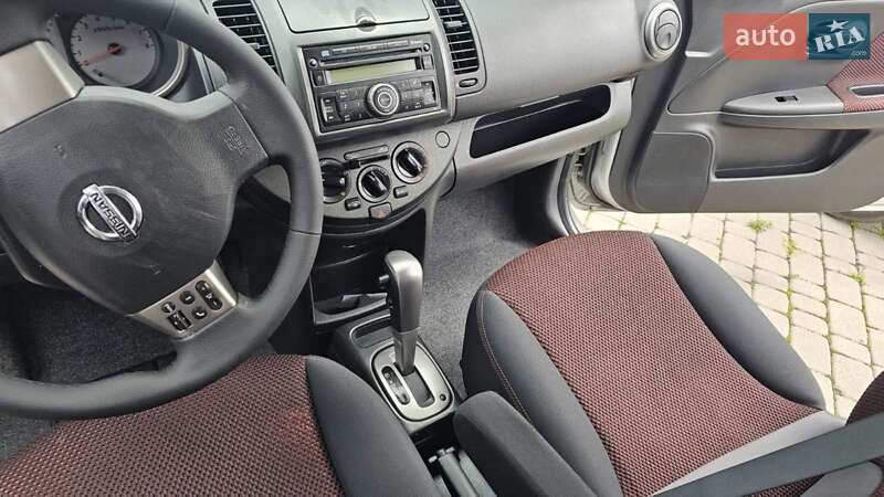 Хетчбек Nissan Note 2008 в Чернівцях