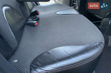 Хэтчбек Nissan Note 2009 в 