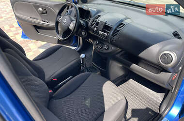 Хэтчбек Nissan Note 2007 в 