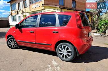 Хэтчбек Nissan Note 2008 в 