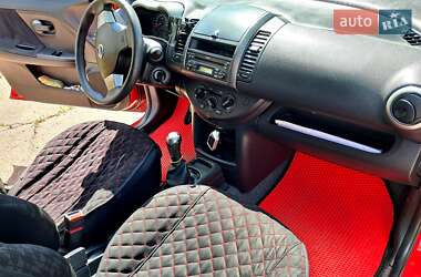 Хэтчбек Nissan Note 2008 в 
