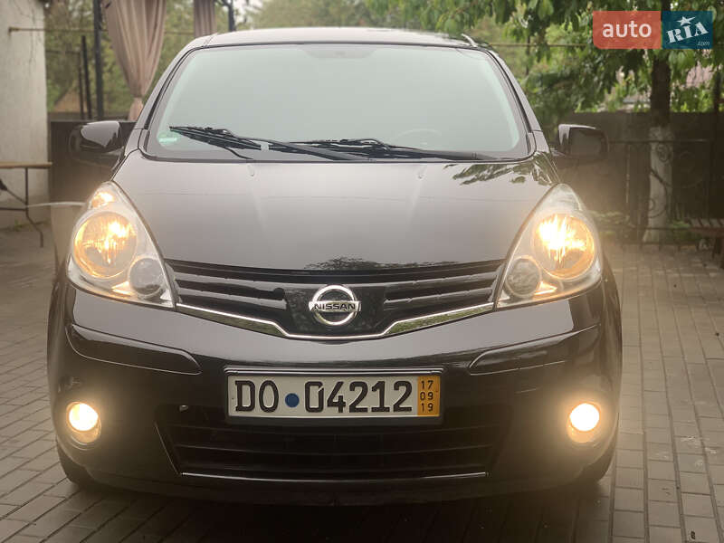 Хэтчбек Nissan Note 2010 в Казатине