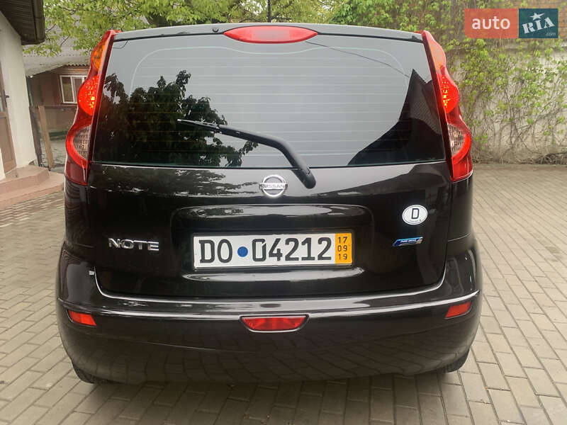 Хэтчбек Nissan Note 2010 в Казатине