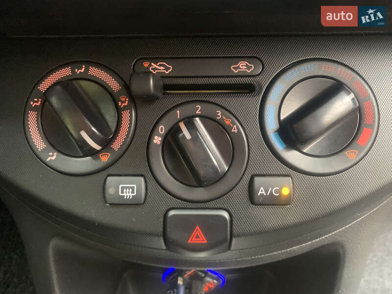 Хэтчбек Nissan Note 2010 в Казатине