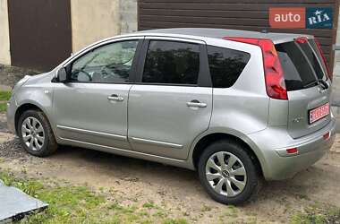 Хэтчбек Nissan Note 2008 в 