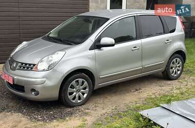 Хэтчбек Nissan Note 2008 в 