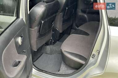 Хэтчбек Nissan Note 2008 в 