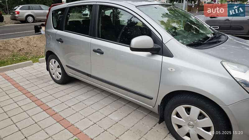 Хэтчбек Nissan Note 2012 в Днепре