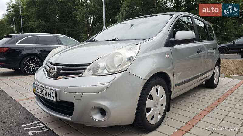 Хэтчбек Nissan Note 2012 в Днепре