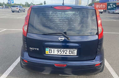 Хэтчбек Nissan Note 2007 в 