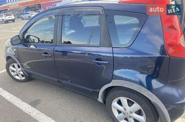 Хэтчбек Nissan Note 2007 в 