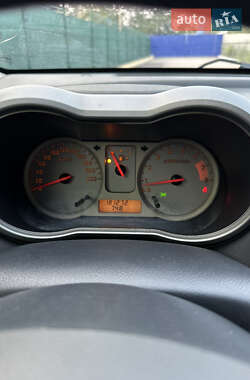 Хэтчбек Nissan Note 2008 в 