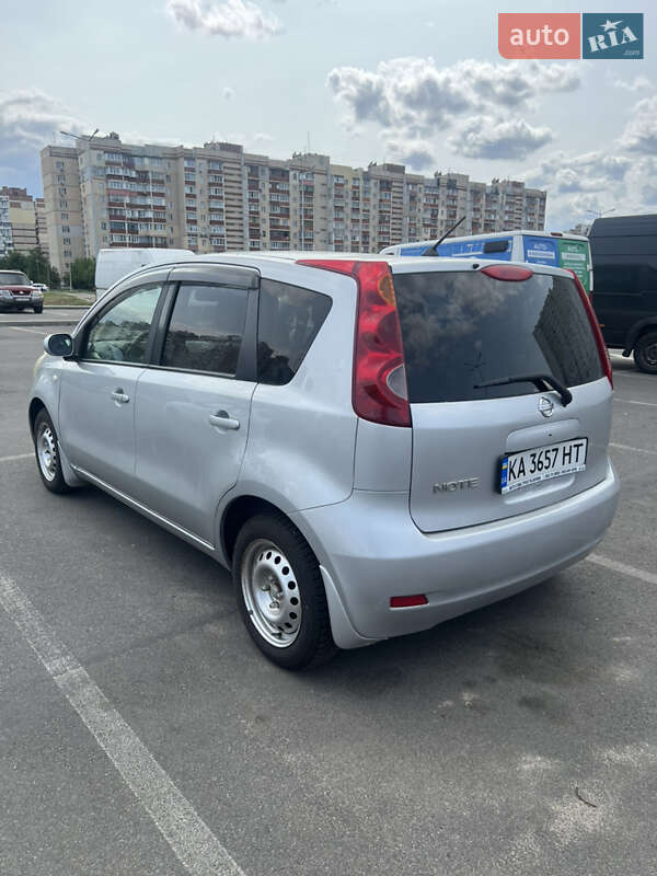 Хэтчбек Nissan Note 2012 в Киеве