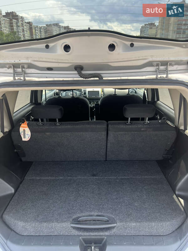 Хэтчбек Nissan Note 2012 в Киеве