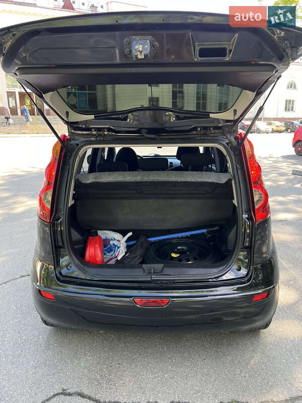 Хэтчбек Nissan Note 2010 в Кропивницком