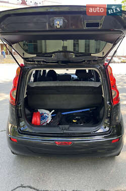Хетчбек Nissan Note 2010 в 