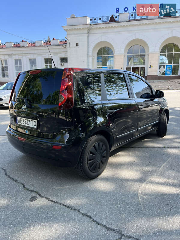 Хэтчбек Nissan Note 2010 в Кропивницком