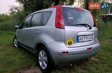 Хэтчбек Nissan Note 2008 в 