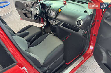 Хетчбек Nissan Note 2010 в 