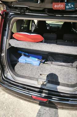 Хэтчбек Nissan Note 2007 в 
