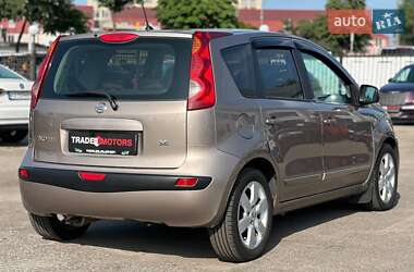 Хэтчбек Nissan Note 2007 в 