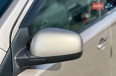 Хэтчбек Nissan Note 2007 в 