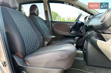 Хэтчбек Nissan Note 2007 в 