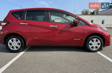 Хэтчбек Nissan Note 2016 в 