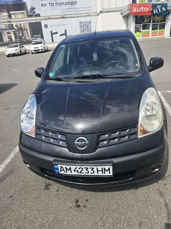 Хэтчбек Nissan Note 2006 в Вышгороде