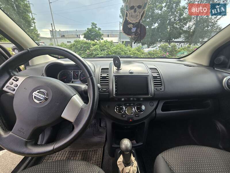 Хэтчбек Nissan Note 2006 в Вышгороде