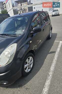Хэтчбек Nissan Note 2006 в Вышгороде