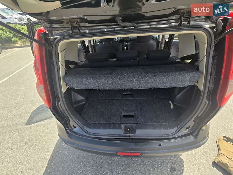 Хэтчбек Nissan Note 2006 в Вышгороде