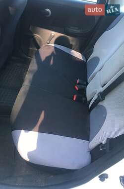 Хэтчбек Nissan Note 2012 в 