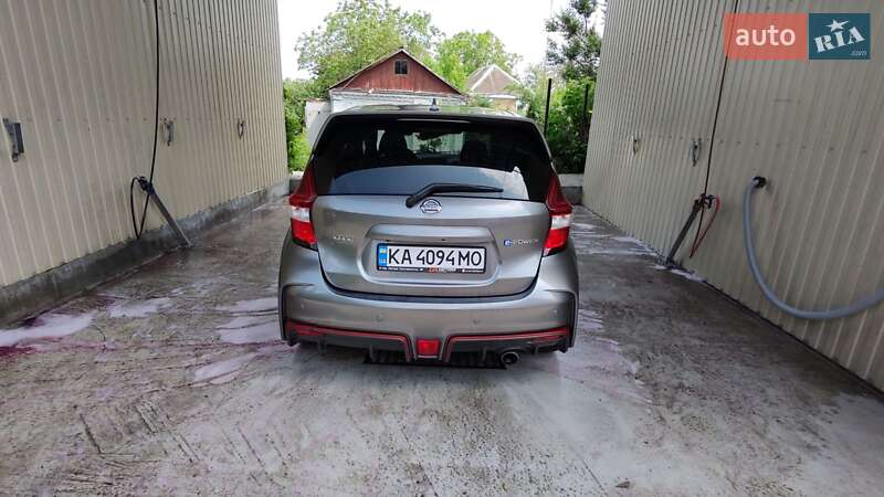 Хэтчбек Nissan Note 2017 в Ржищеве