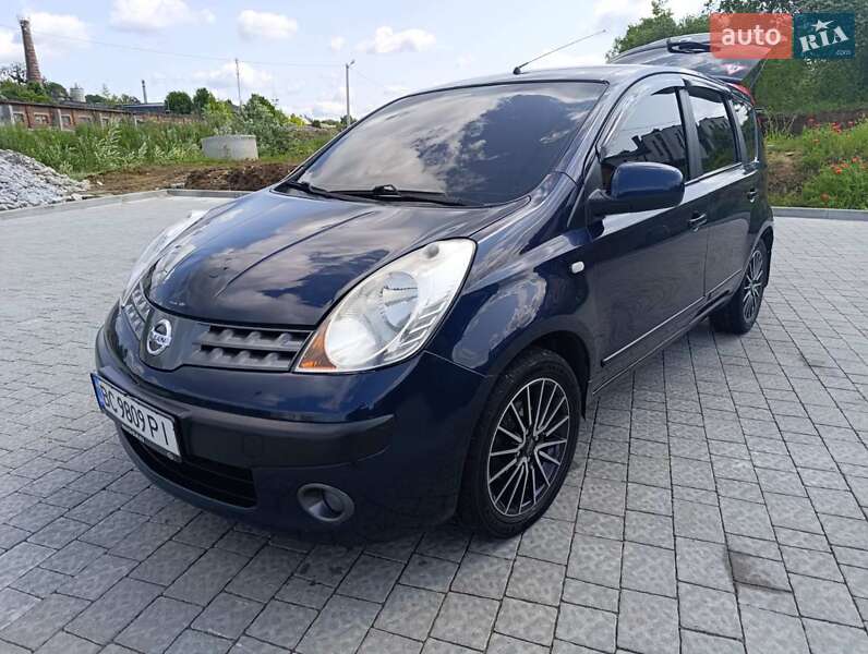 Хэтчбек Nissan Note 2006 в Львове