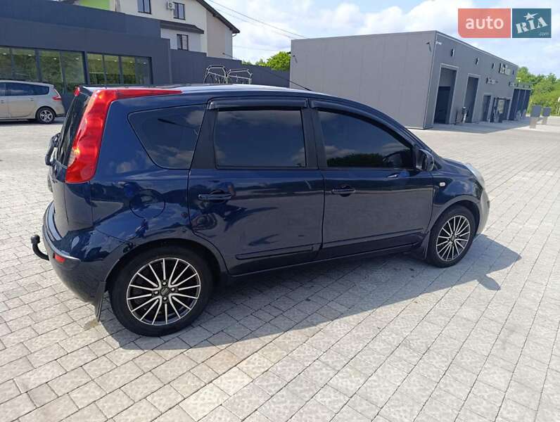 Хэтчбек Nissan Note 2006 в Львове