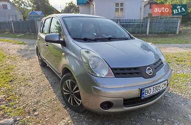 Хэтчбек Nissan Note 2008 в 