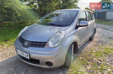Хэтчбек Nissan Note 2008 в 