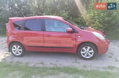 Хэтчбек Nissan Note 2008 в 