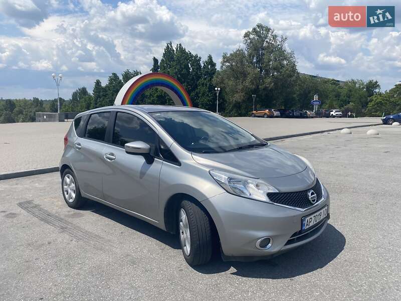 Хэтчбек Nissan Note 2015 в Запорожье