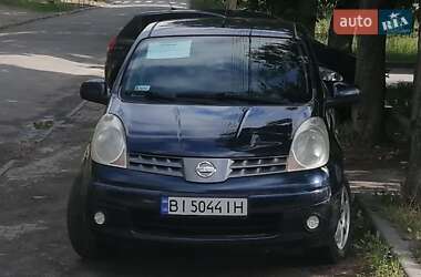 Хэтчбек Nissan Note 2006 в 