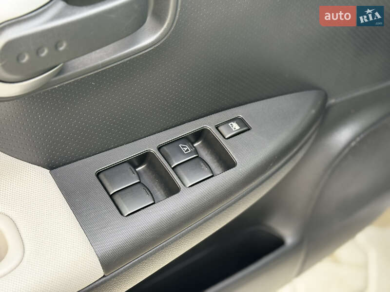 Хетчбек Nissan Note 2009 в Вінниці