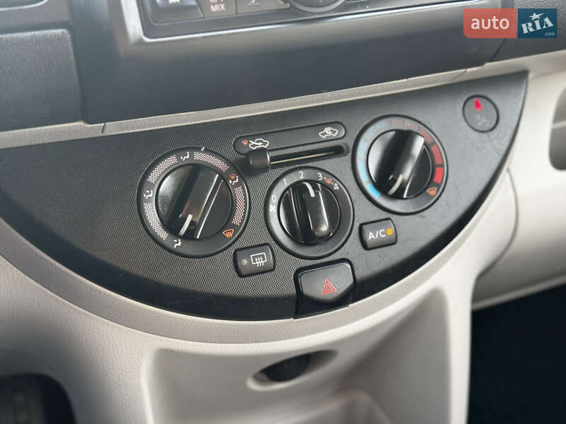 Хетчбек Nissan Note 2009 в Вінниці