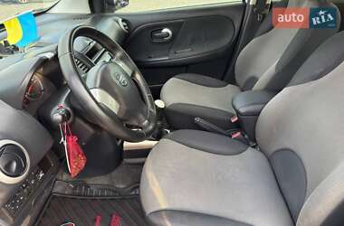 Хэтчбек Nissan Note 2012 в 