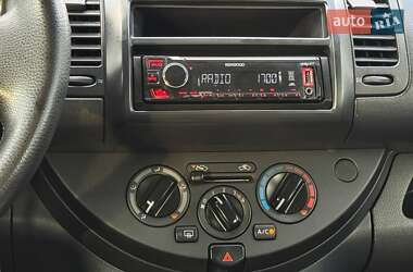 Хэтчбек Nissan Note 2012 в 