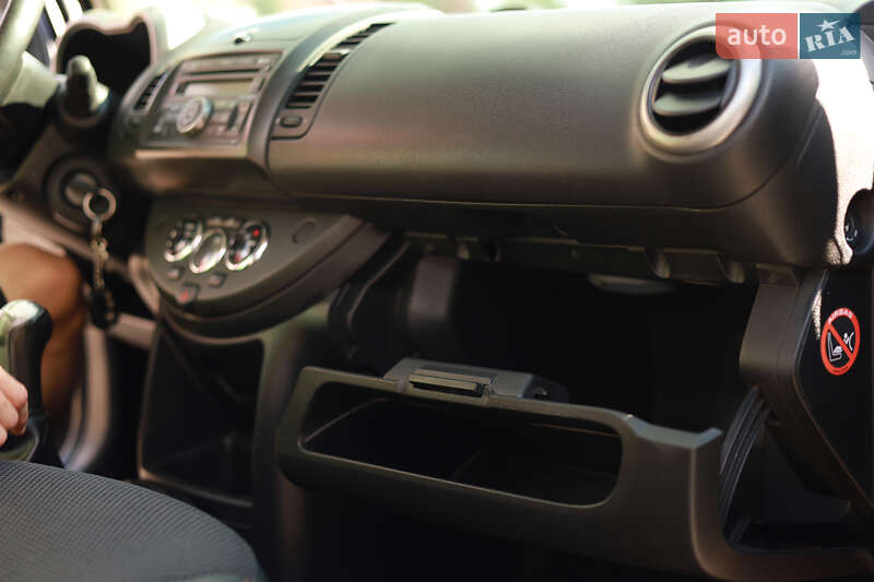Хэтчбек Nissan Note 2007 в Львове
