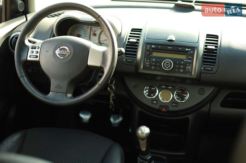 Хэтчбек Nissan Note 2007 в Львове