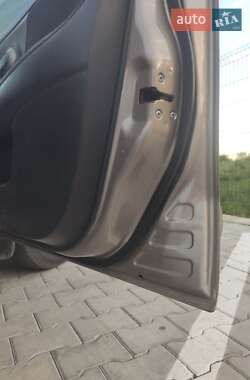Хэтчбек Nissan Note 2006 в 