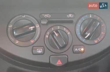 Хэтчбек Nissan Note 2006 в 