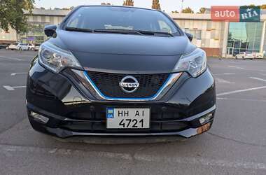 Хэтчбек Nissan Note 2017 в 